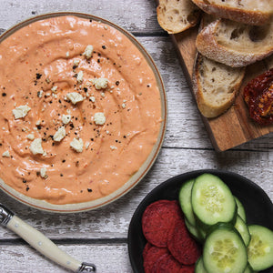 Dip mit getrockneten Tomaten und Feta