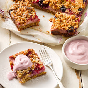 Streuselkuchen mit Beeren und Joghurt